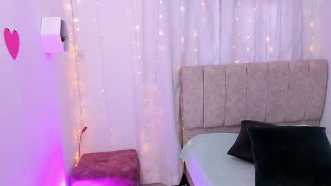 Snapshot of _little_ivy chatting on 01.29.25 Ivy 3 online show from 01.29.25