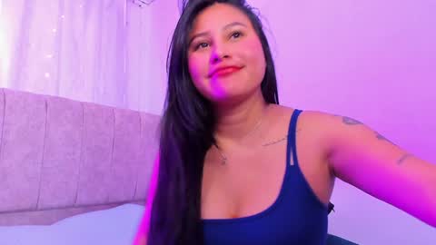 Snapshot of _little_ivy chatting on 02.01.25 Ivy 3 online show from 02.01.25