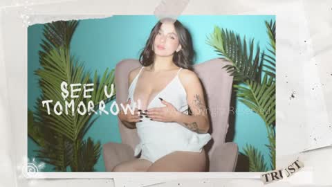 Snapshot of _littlecherryy_ chatting on 12.10.24 Tania online show from 12.10.24