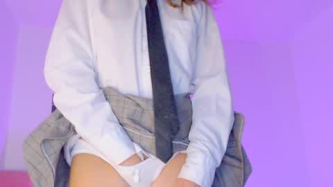 Sofia 3 online show from 12.13.24