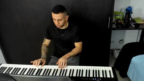 Snapshot of _logan_s chatting on 10.10.25 logan online show from 10.10.25