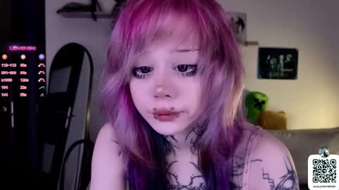 Snapshot of _lollyshy_ chatting on 09.23.25 Lolly online show from 09.23.25