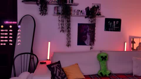 Snapshot of _lollyshy_ chatting on 11.22.25 Lolly online show from 11.22.25