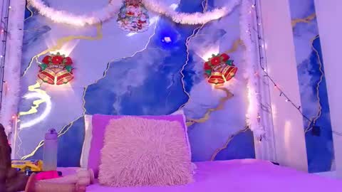 Lorrayne online show from 12.20.25