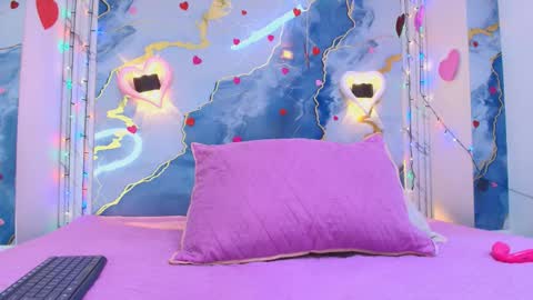 Lorrayne online show from 02.24.26