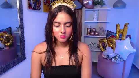 Snapshot of _lucy_grey chatting on 06.19.26 Lucy online show from 06.19.26