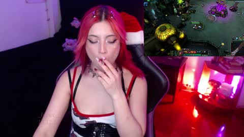 Queen.  Help me reach 100 thumbs up  online show from 12.16.24