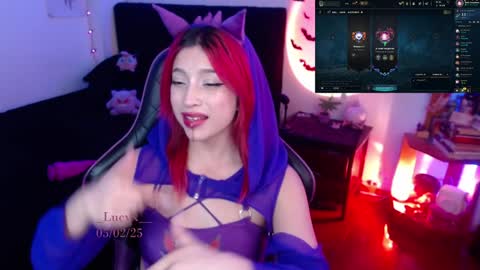 Queen.  Help me reach 100 thumbs up  online show from 02.05.25