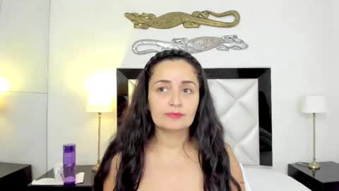  luna  sweet  online show from 02.13.25