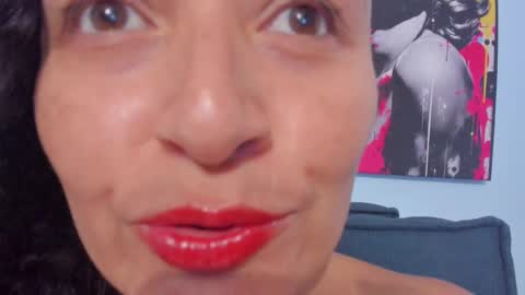  luna  sweet  online show from 09.25.25