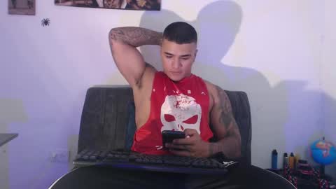 Snapshot of _luxury_23 chatting on 02.04.25 STIVEN online show from 02.04.25