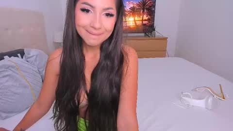 Lynna online show from 09.14.25