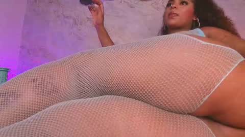 Snapshot of _maddy_miller chatting on 10.15.25 Maddy online show from 10.15.25