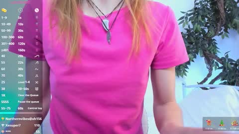 Snapshot of _mari_so chatting on 02.15.26 Scarlett online show from 02.15.26