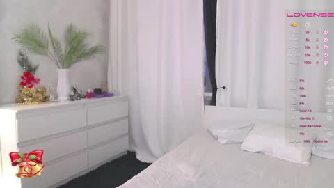 Snapshot of _maridragon_ chatting on 01.09.25 Mari online show from 01.09.25