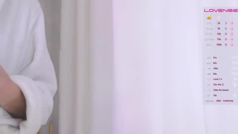 Snapshot of _maridragon_ chatting on 02.14.25 Mari online show from 02.14.25