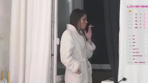 Snapshot of _maridragon_ chatting on 02.19.25 Mari online show from 02.19.25