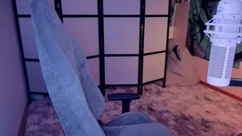 Mariko online show from 12.21.25