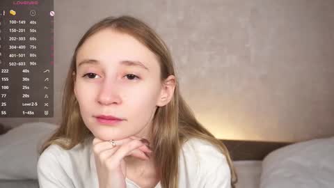 Snapshot of _marvelous_time_ chatting on 09.21.25 Gwen online show from 09.21.25