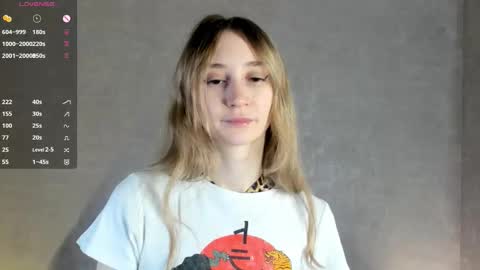 Snapshot of _marvelous_time_ chatting on 10.07.25 Gwen online show from 10.07.25