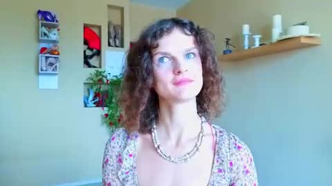 Snapshot of _masterpiece__ chatting on 07.18.26 Sophia online show from 07.18.26
