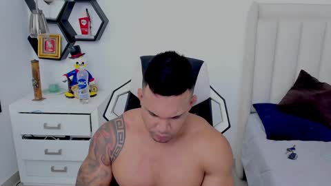 Snapshot of _matthew_santos_ chatting on 12.15.24 _matthew_santos_ online show from 12.15.24