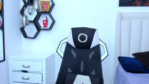 Snapshot of _matthew_santos_ chatting on 01.15.25 _matthew_santos_ online show from 01.15.25