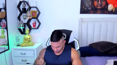 Snapshot of _matthew_santos_ chatting on 09.14.25 _matthew_santos_ online show from 09.14.25