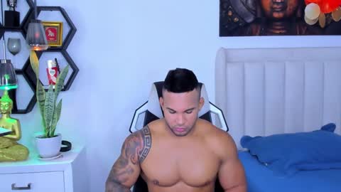 Snapshot of _matthew_santos_ chatting on 10.29.25 _matthew_santos_ online show from 10.29.25