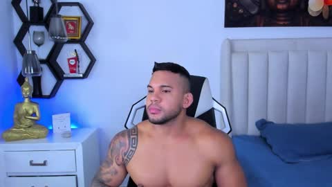 Snapshot of _matthew_santos_ chatting on 11.15.25 _matthew_santos_ online show from 11.15.25