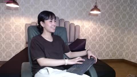 Mavis  online show from 09.24.25