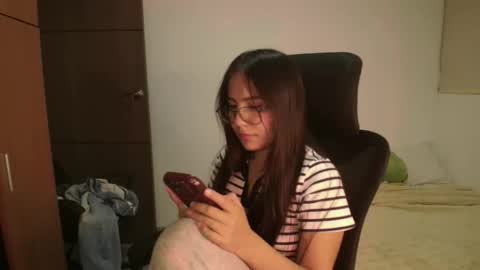 Snapshot of _maxxx1_ chatting on 05.18.26 max and abby online show from 05.18.26
