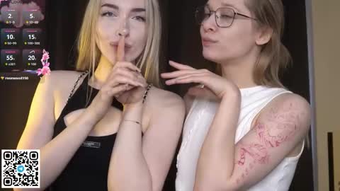 Snapshot of _medal_of_horny_ chatting on 11.14.25 Elva and Kate online show from 11.14.25