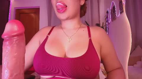 Snapshot of _megan_akbar chatting on 07.18.26 Marce online show from 07.18.26
