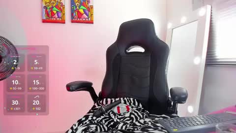 Snapshot of _megganjobs chatting on 12.18.24 Juli online show from 12.18.24