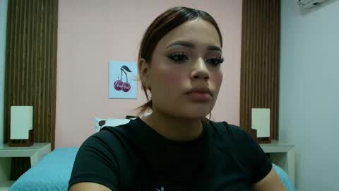 Snapshot of _meliblue chatting on 04.18.26 Meli online show from 04.18.26