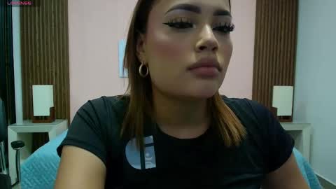 Snapshot of _meliblue chatting on 04.22.26 Meli online show from 04.22.26