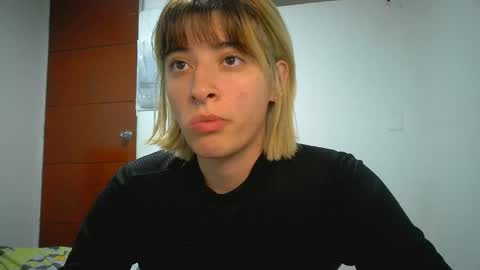 Snapshot of _mia_foster1 chatting on 04.23.26 Mia-foster online show from 04.23.26