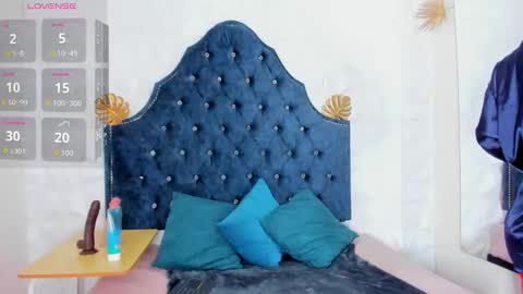 _mia_milf_ online show from 03.23.26