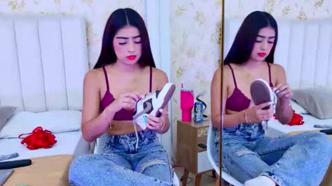 Mia Monroe online show from 10.15.25