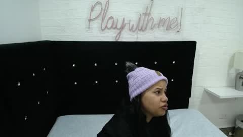 Snapshot of _miaaleon chatting on 02.25.25 Mia online show from 02.25.25