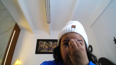 Snapshot of _miaaleon chatting on 11.17.25 Mia online show from 11.17.25