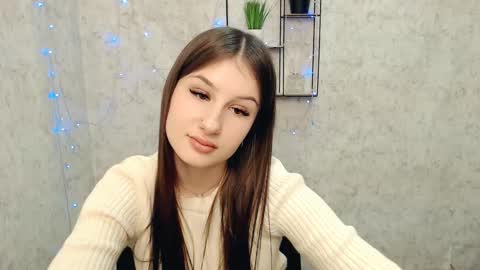 Snapshot of _miaangel_ chatting on 02.18.25 Mia online show from 02.18.25