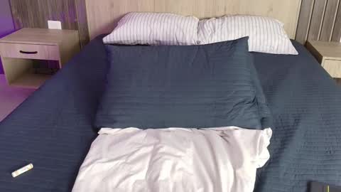 _miamiller_ online show from 02.20.25