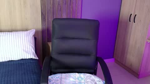 _miamiller_ online show from 03.03.25