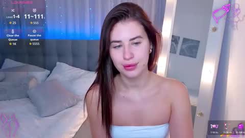 Snapshot of _mila__aa chatting on 11.18.25 Milana online show from 11.18.25