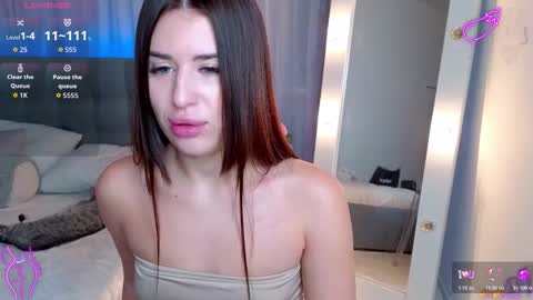 Snapshot of _mila__aa chatting on 11.30.25 Milana online show from 11.30.25