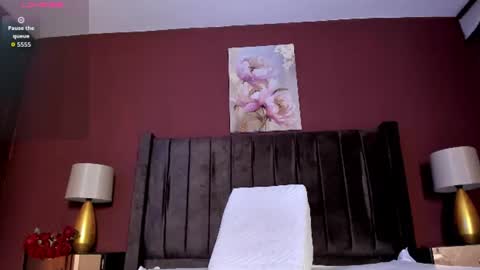 Snapshot of _mila_dyva chatting on 06.25.26 _mila_dyva online show from 06.25.26