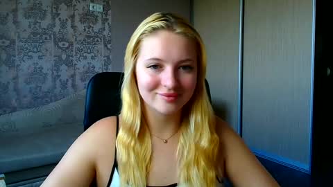 Snapshot of _mila_la_ chatting on 07.02.26 Melanie online show from 07.02.26