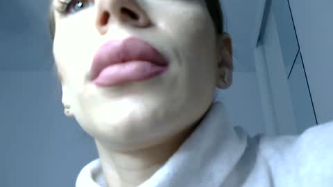 Snapshot of _milagoddess chatting on 02.19.25 AstrideVonTeese online show from 02.19.25